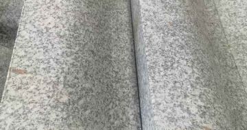 孝感芙蓉白S型拉丝面路沿石