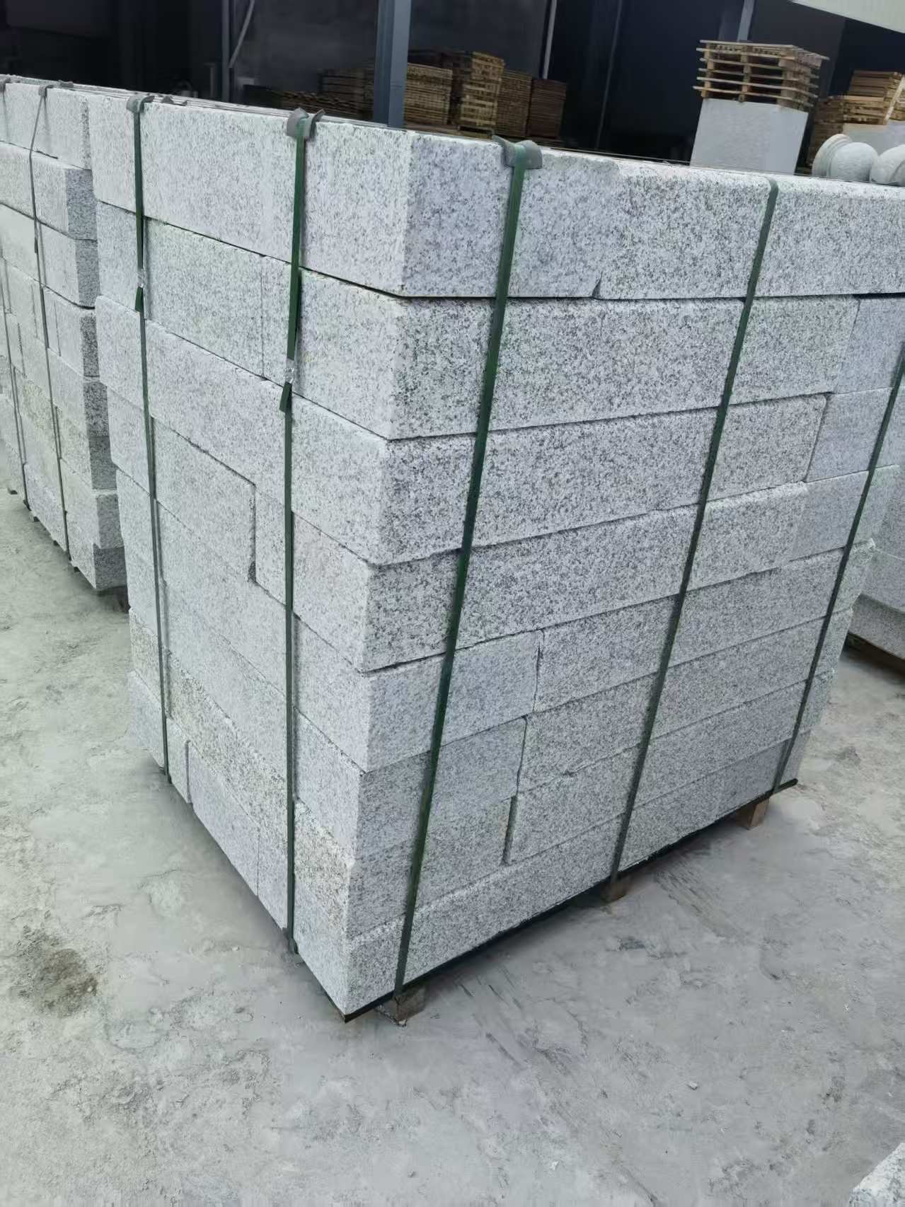 孝感 芙蓉白火烧两面路沿石