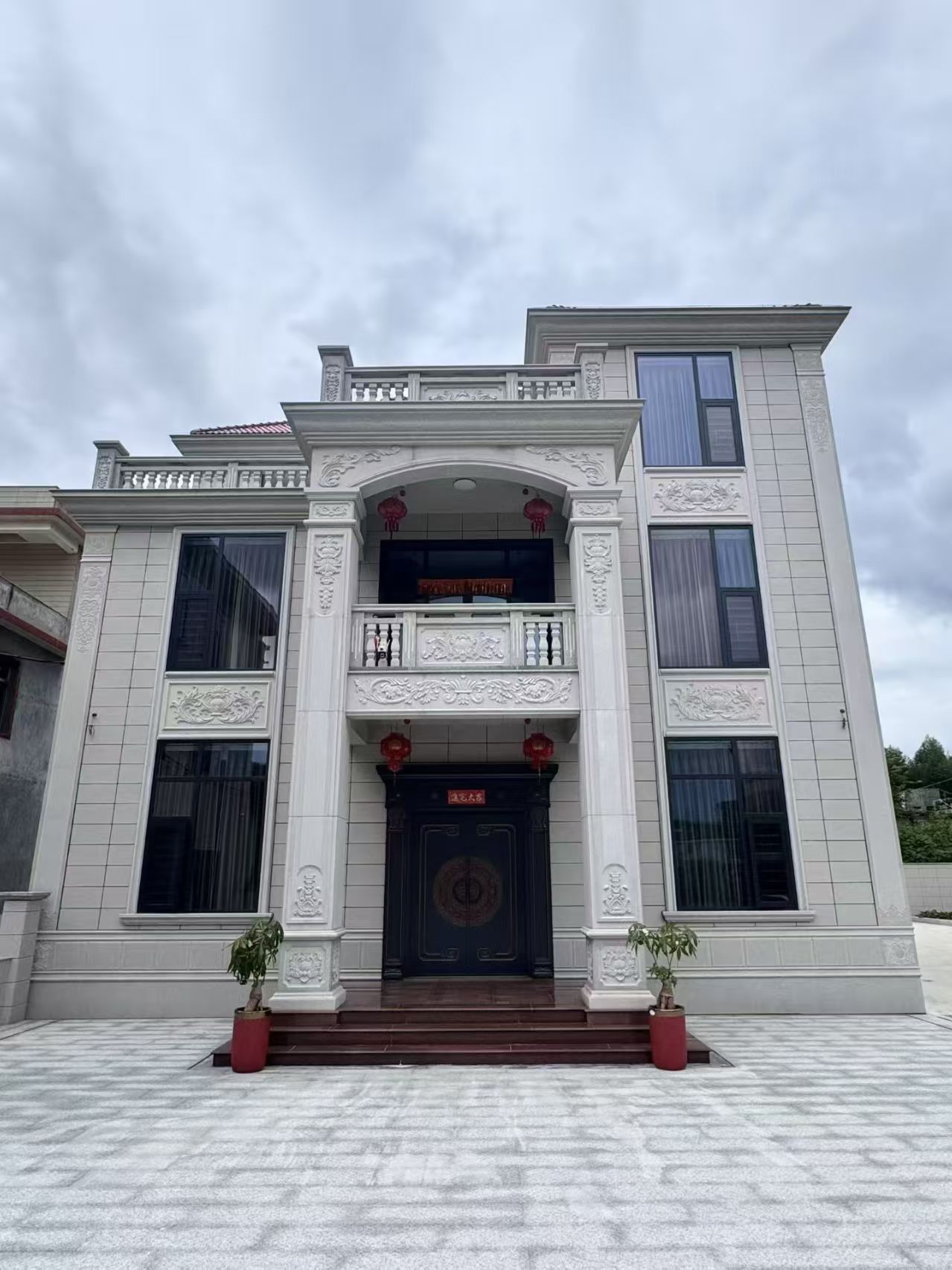 孝感 芝麻白石材别墅干挂案例展示