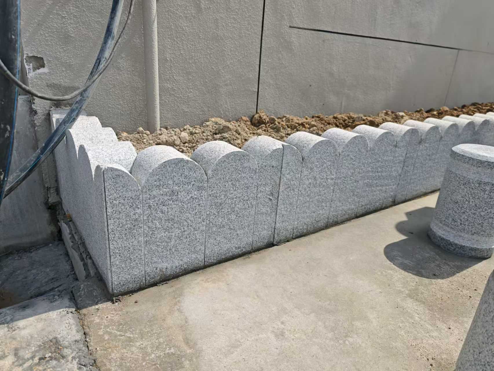 孝感 芝麻白花岗岩花边石铺装效果图